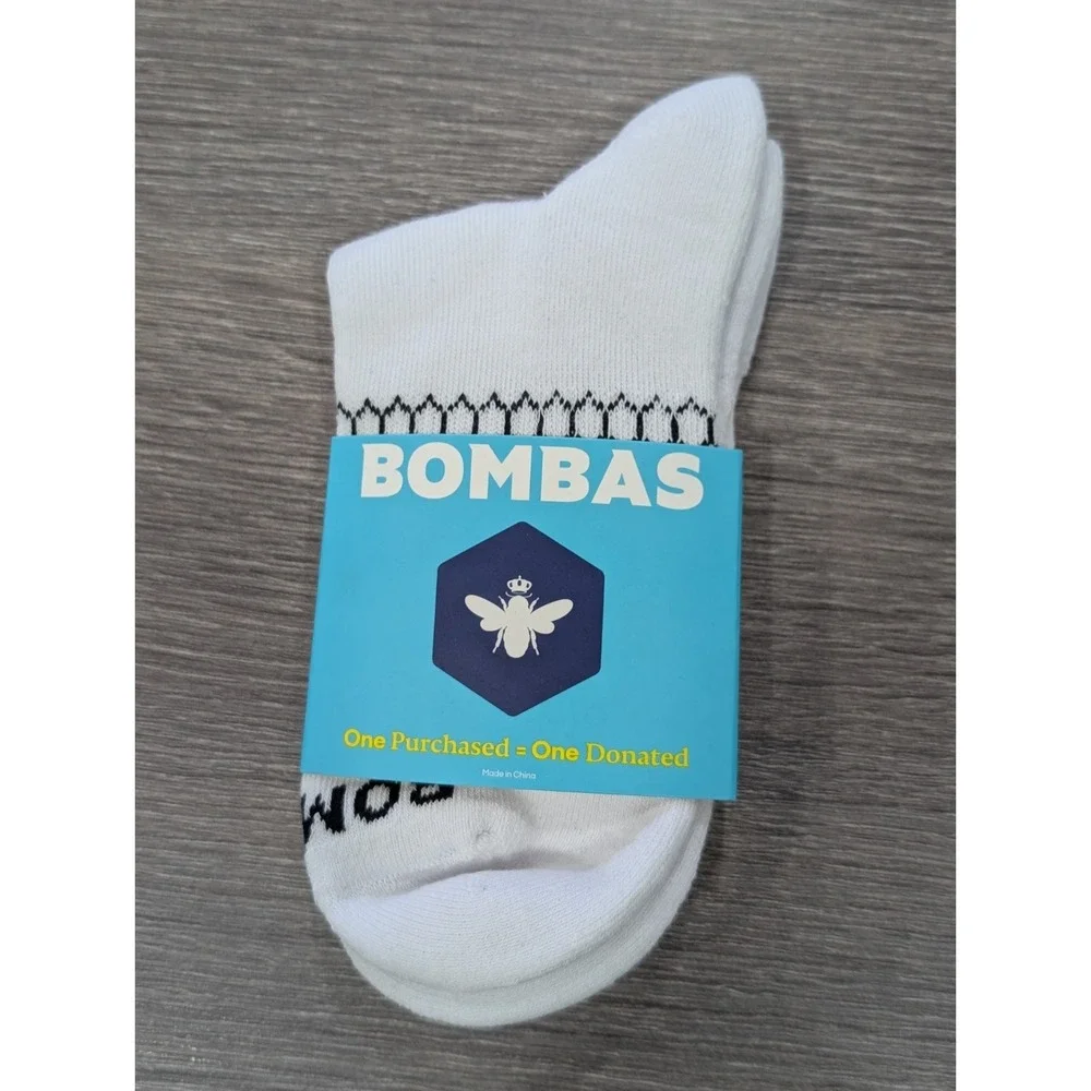 NWT Bombas Quarter Socks Medium W 8-10.5 M 6-9 Midweight White Honeycomb